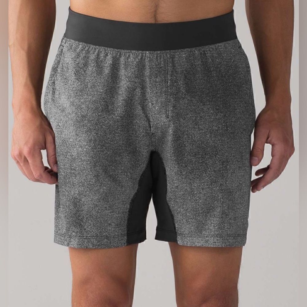 Lululemon T.H.E. Short *Linerless 7" Carbon Mist Alpine White Graphite Grey - M